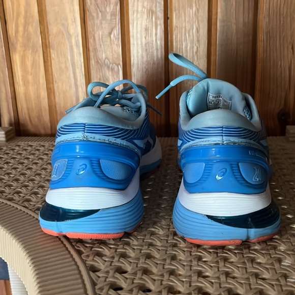 ASICS Running shoes - Picture 2 of 8